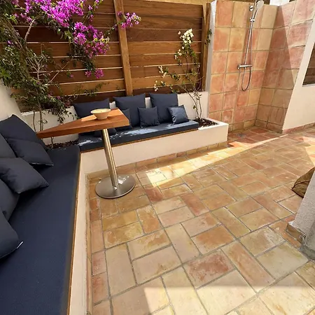 Jardins De * بوركيرول